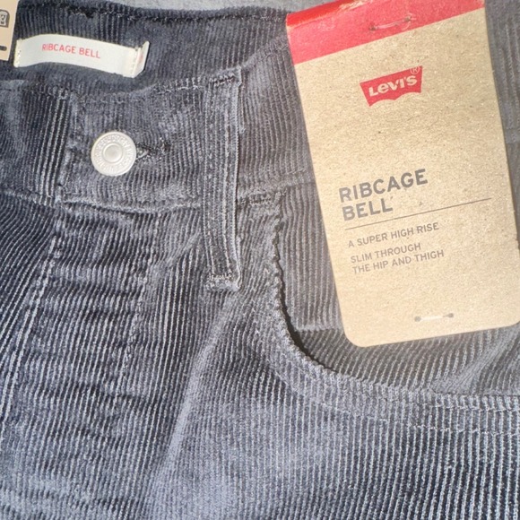 Levi's Ribcage Bell Black Corduroy Pants High Rise Slim Fit Womens 30x32 NEW - Picture 1 of 10